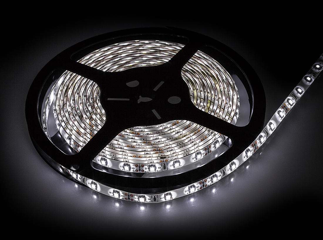 Лента светодиодная LS 35CW-60/65 60LED 4.8Вт/м 12В IP65 холодный белый 6000K IN HOME арт. 4690612022550 - 4690612022550