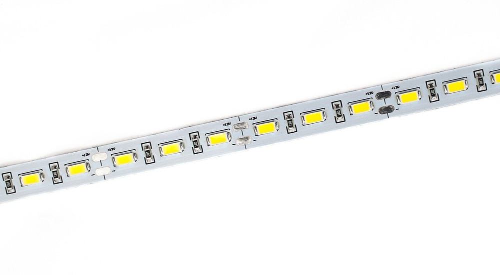 Светодиодная линзованная линейка 1м SMD3030 12/м (12Вт/м) 24В 4000K (линза 170°)  в Москве 